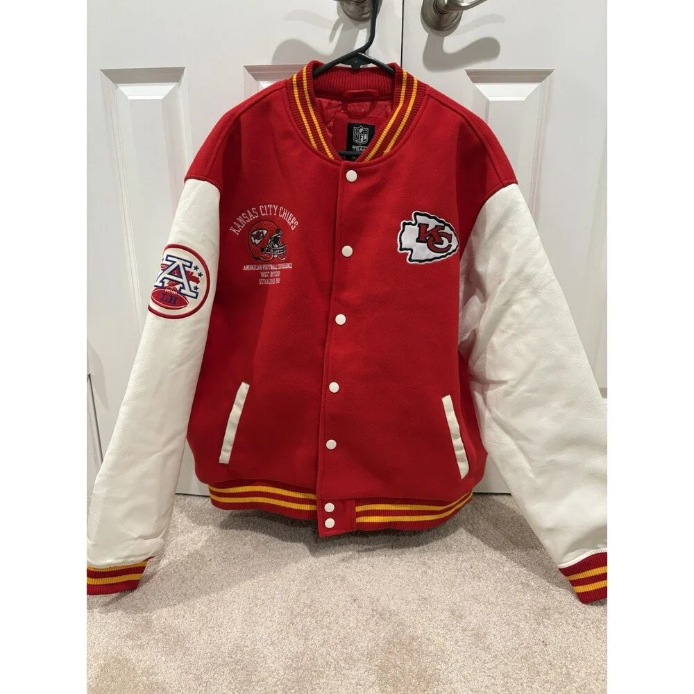 NFL Jacket Kansas City Chiefs Vintage Style 2XL NWOT Red Button Up Football Logo - Picture 1 of 7